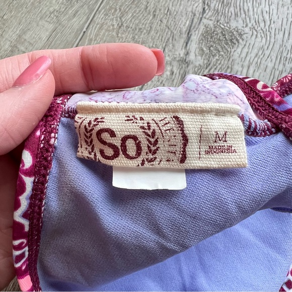 ✨HP✨ SO Medallion Crochet Racerback Bralette Bikini Top | Size Medium - Picture 7 of 16